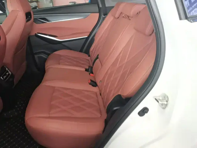 Changan CS75 Plus — Фото автомобиля 16