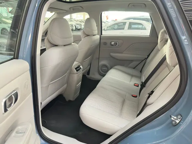 Leapmotor B10 — Фото автомобиля 9