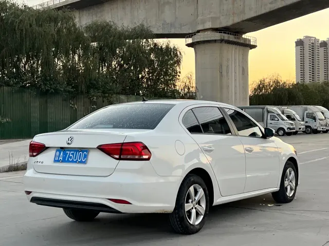 Volkswagen Lavida — Фото автомобиля 5