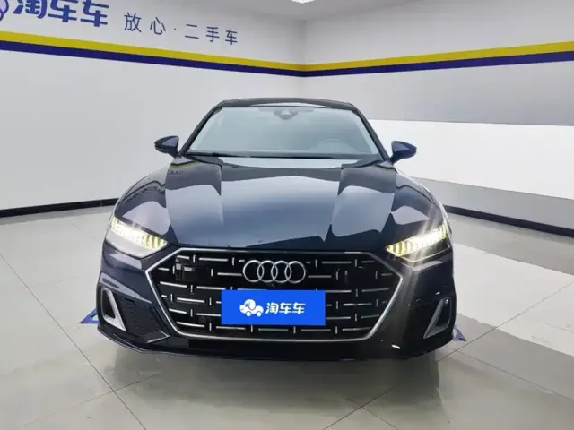 Audi A7L — Фото автомобиля 2