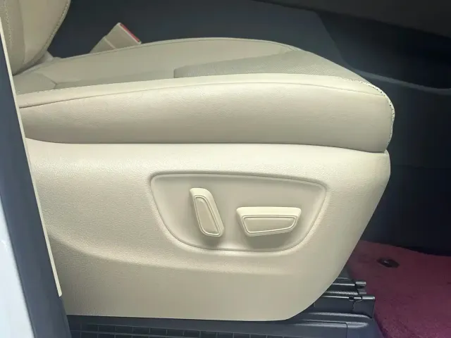 Toyota Vellfire — Фото автомобиля 13