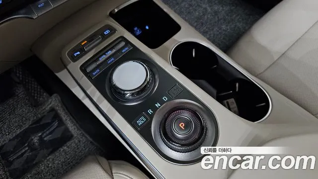 Genesis GV70 2.5T Бензин AWD — Фото автомобиля 9