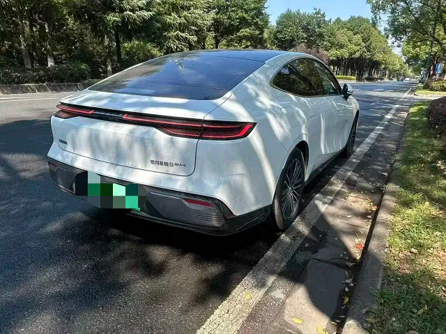 Geely Galaxy Xingyao 8 — Фото автомобиля 3