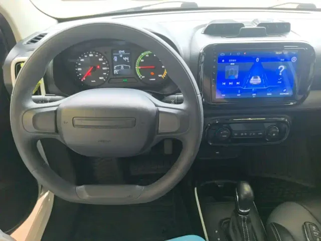 Roewe Clever — Фото автомобиля 10