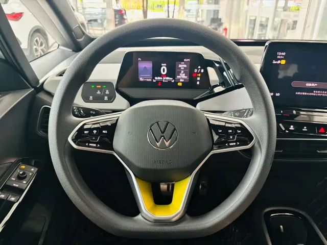 Volkswagen ID.3 — Фото автомобиля 18