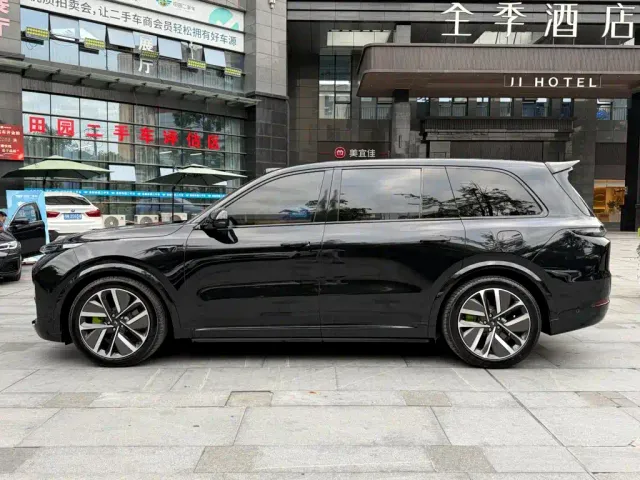 Li Auto L9 — Фото автомобиля 3