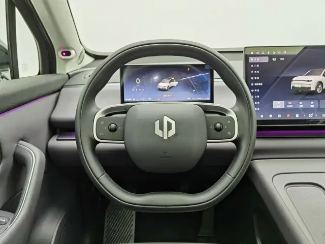 Leapmotor C10 — Фото автомобиля 11