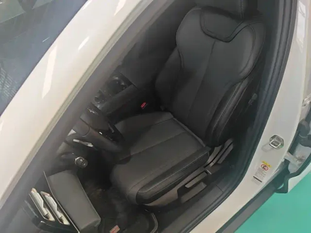 BYD Qin L — Фото автомобиля 14