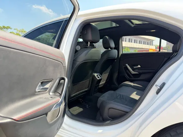 Mercedes-Benz A-Class — Фото автомобиля 22
