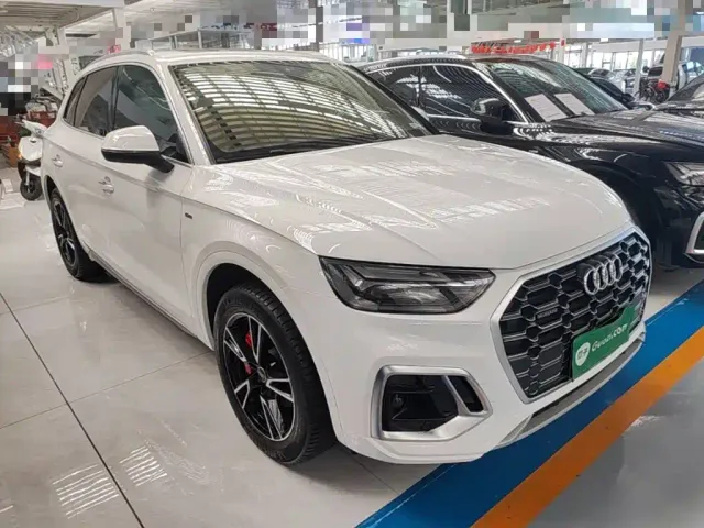 Audi Q5L — Фото автомобиля 3