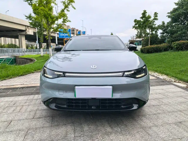 Leapmotor C01 — Фото автомобиля 2