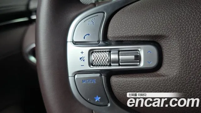 Genesis GV70 — Фото автомобиля 28
