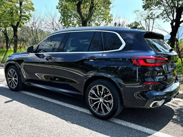 BMW X5 — Фото автомобиля 4