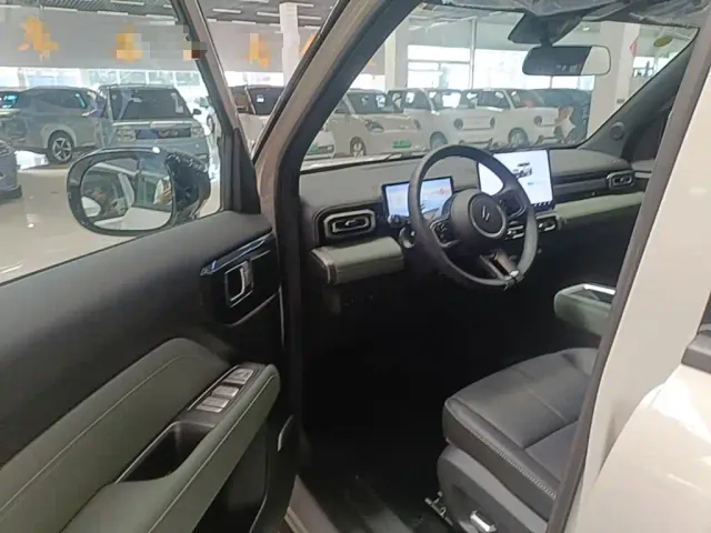 Baojun Yep Plus — Фото автомобиля 15