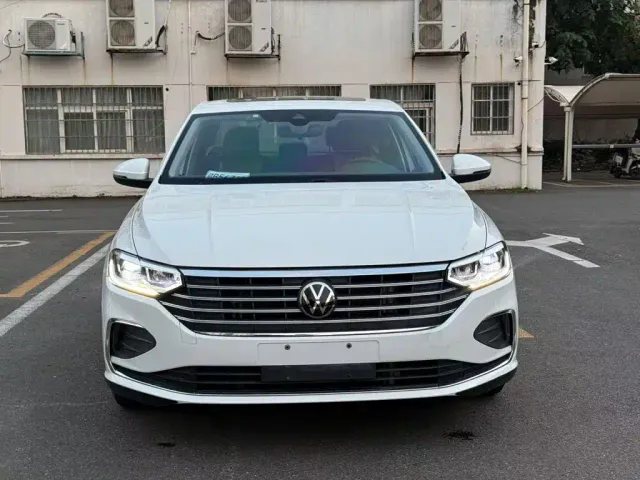 Volkswagen Lavida — Фото автомобиля 2