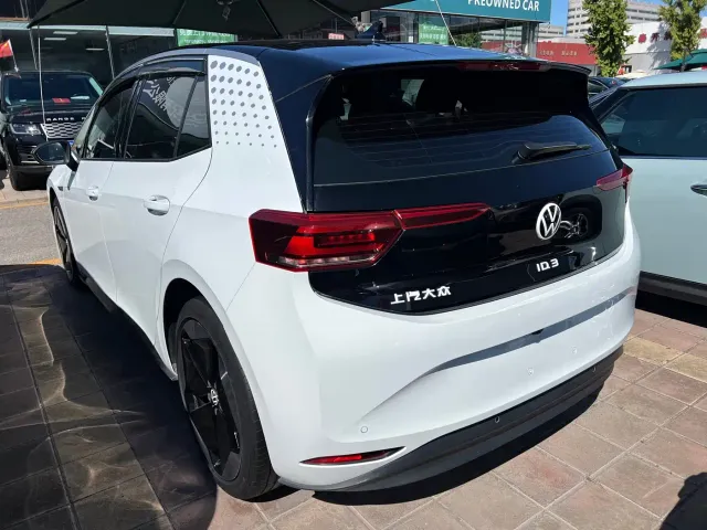 Volkswagen ID.3 — Фото автомобиля 4