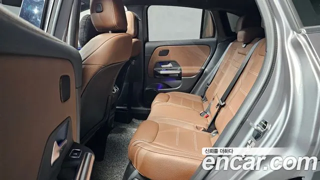Mercedes-Benz GLA-Class — Фото автомобиля 10