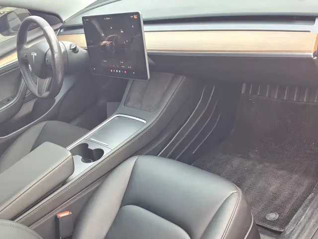 Tesla Model 3 2022 Model Rear-Wheel Drive Version — Фото автомобиля 6