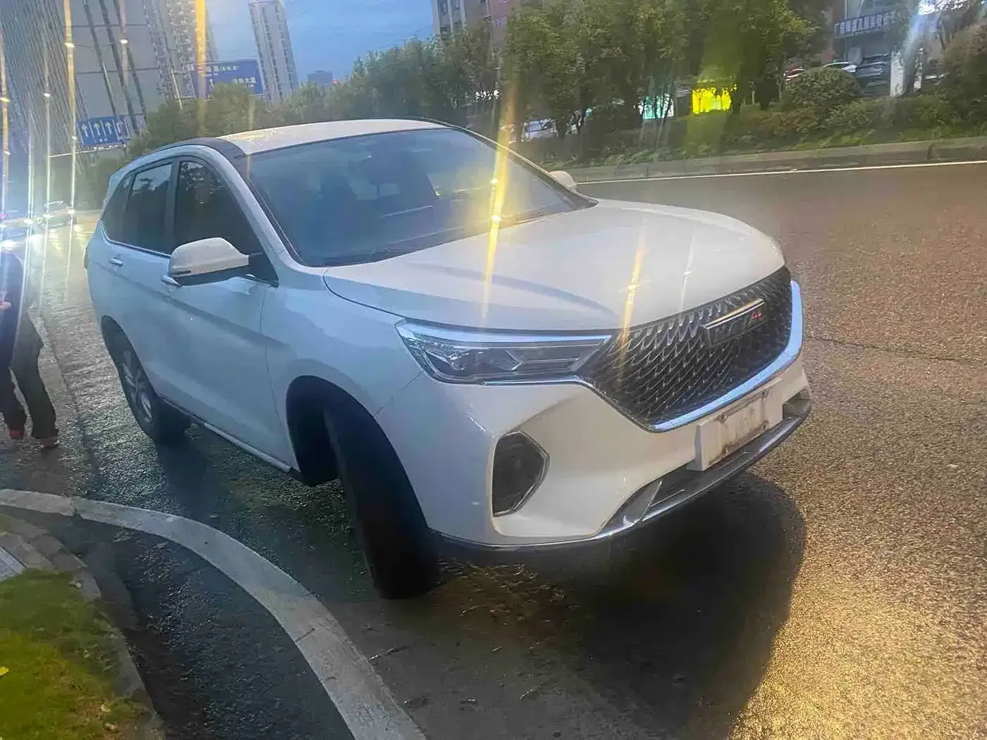 Haval Haval M6 2021 PLUS 1.5T DCT Elite Smart Connect — Фото автомобиля 3