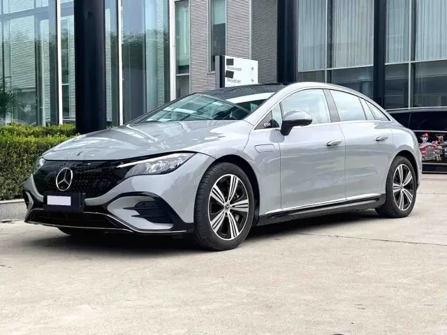 Фотография автомобиля — Mercedes-Benz EQE