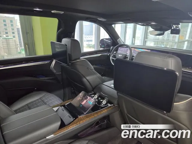 Cadillac Escalade 5th Gen — Фото автомобиля 10