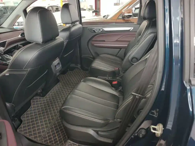 GAC Trumpchi M6 — Фото автомобиля 16