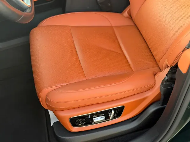 Li Auto L9 — Фото автомобиля 9
