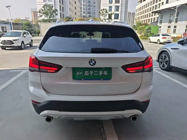 BMW X1 — Фото автомобиля 5