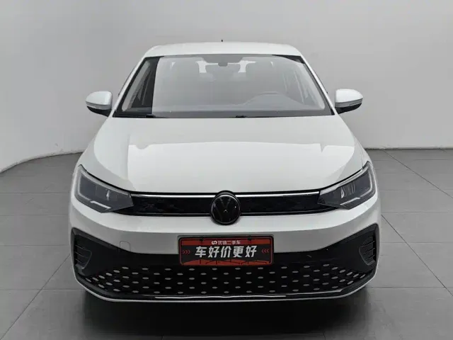 Volkswagen Lavida — Фото автомобиля 3