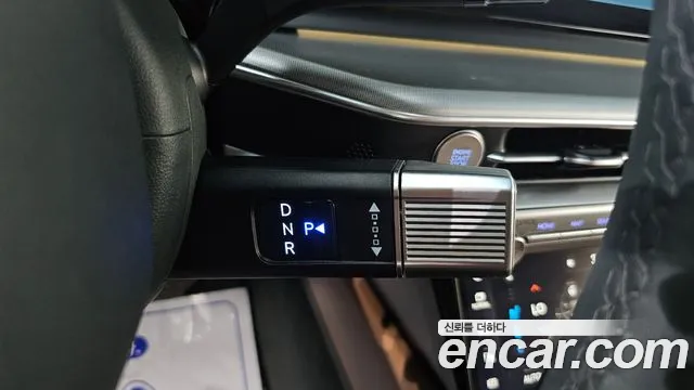 Hyundai Grandeur Grandeur (GN7) 2.5 Бензин 2WD — Фото автомобиля 9