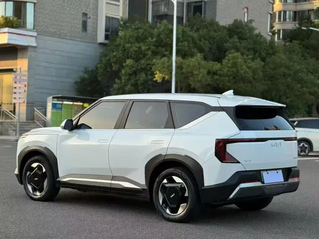 Kia EV5 — Фото автомобиля 6