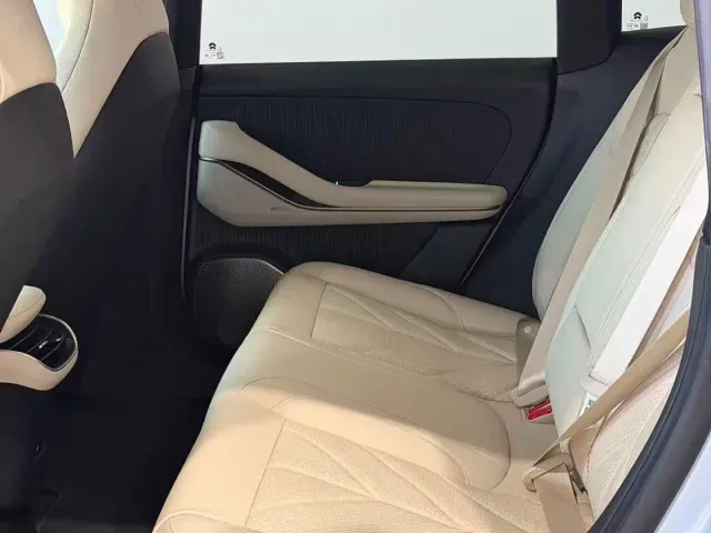 Nio ET5 Touring — Фото автомобиля 16