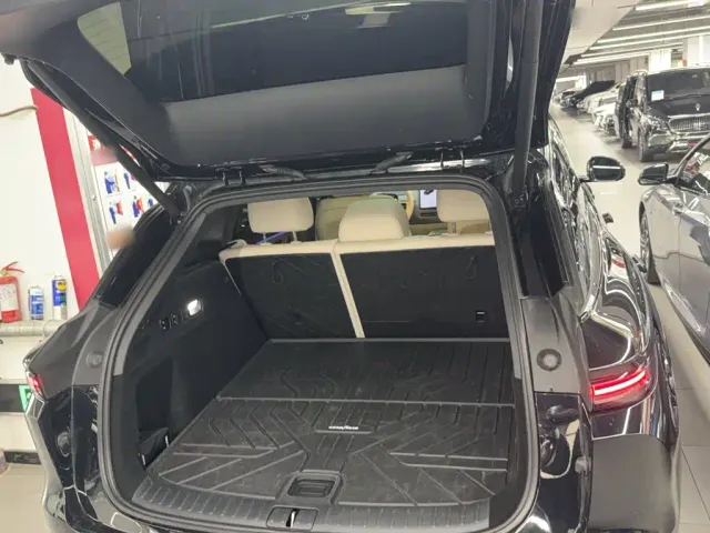 Li Auto i6 — Фото автомобиля 19