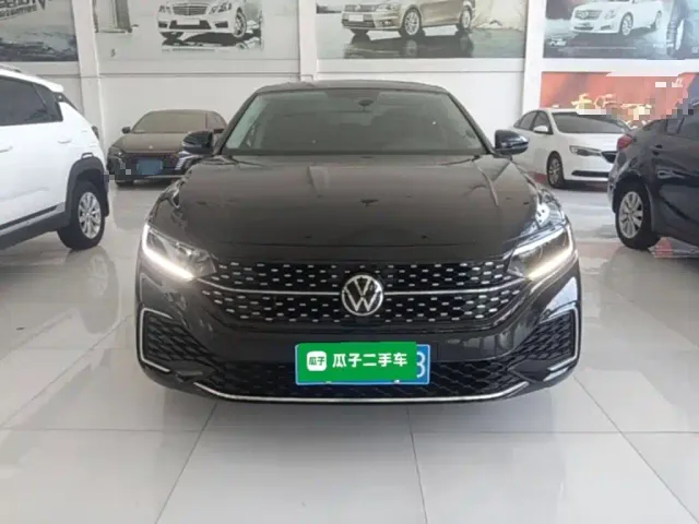 Volkswagen Passat — Фото автомобиля 2