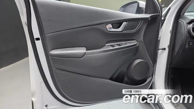 Hyundai Kona Kona (New) — Фото автомобиля 24
