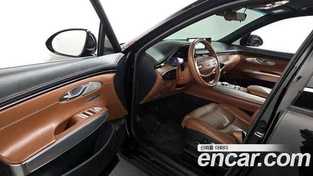 Genesis GV70 — Фото автомобиля 10