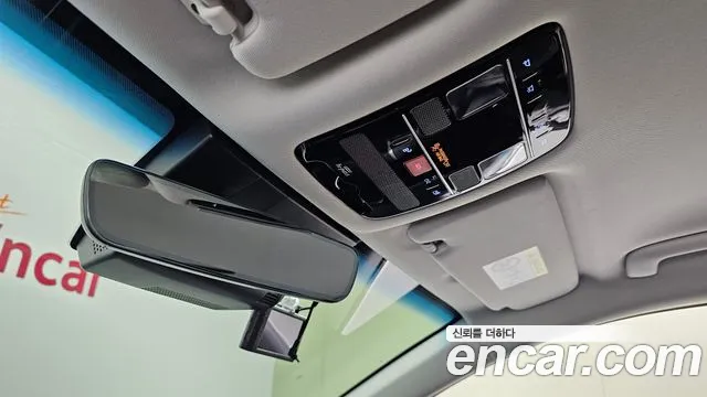 Hyundai Grandeur Grandeur (GN7) 2.5 Бензин 2WD — Фото автомобиля 15