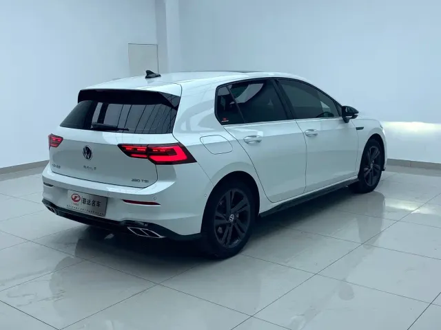 Volkswagen Golf — Фото автомобиля 4