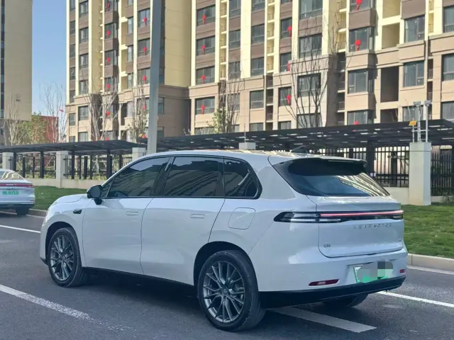Leapmotor C10 — Фото автомобиля 9