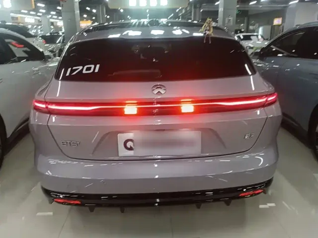 Nio ET5 Touring — Фото автомобиля 5