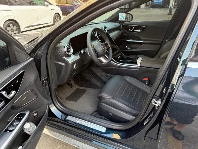 Mercedes-Benz C-Class — Фото автомобиля 4