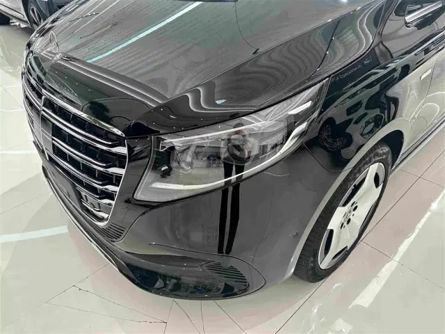 Mercedes-Benz V-Class — Фото автомобиля 3