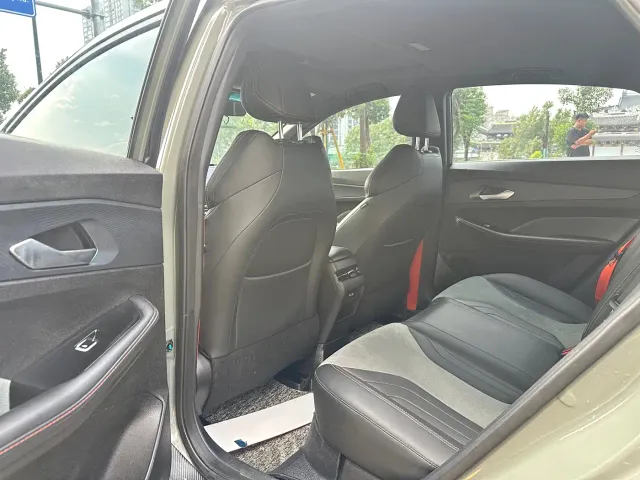 Geely Binrui — Фото автомобиля 7
