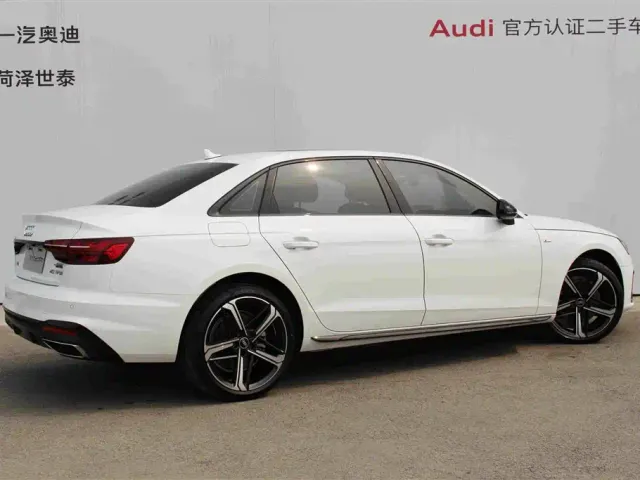 Audi A4L — Фото автомобиля 3