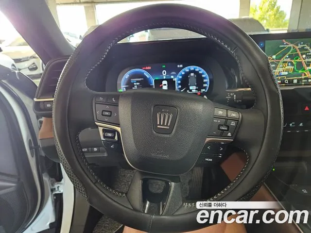Toyota Crown — Фото автомобиля 8