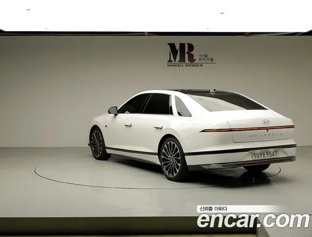 Hyundai Grandeur Grandeur (GN7) 3.5 Бензин 4WD — Фото автомобиля 4