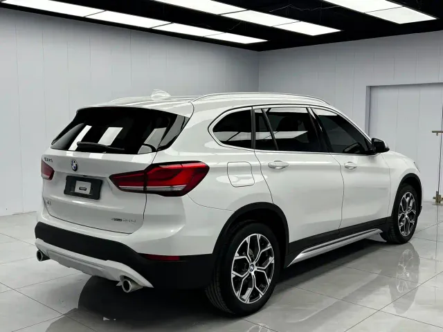 BMW X1 — Фото автомобиля 4
