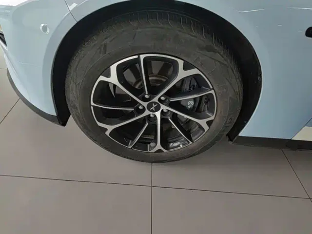 Xpeng P7 — Фото автомобиля 22