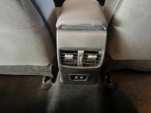 Toyota Corolla — Фото автомобиля 7