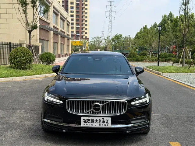 Volvo S90 — Фото автомобиля 2